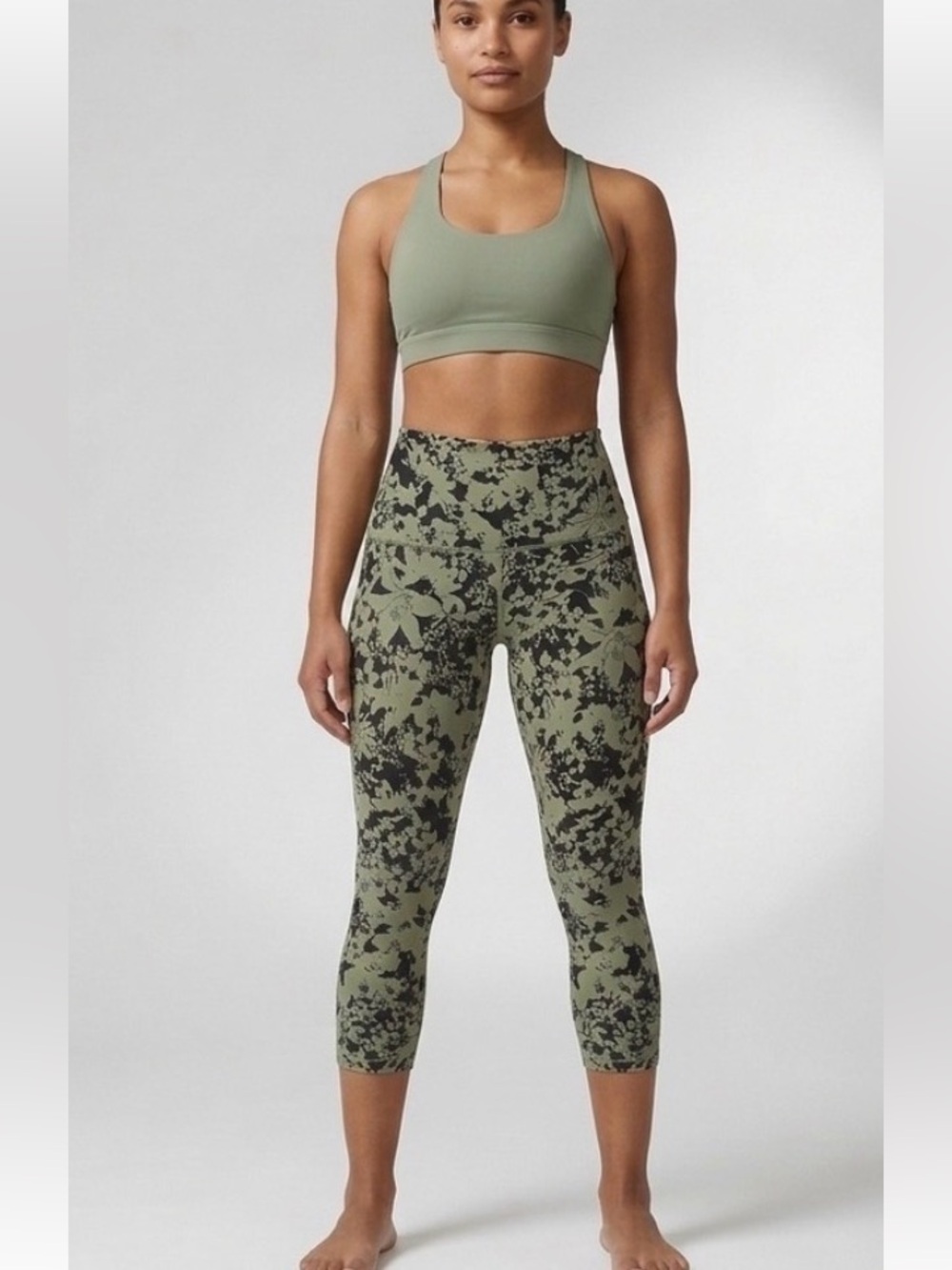 Lululemon Green Leggings with black floral print - Size 4
